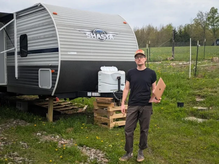 Software engineer earning $150K loses job to AI, faces 800 rejections, now works DoorDash and lives in trailer
