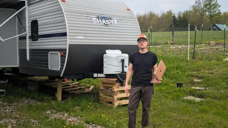 Software engineer earning $150K loses job to AI, faces 800 rejections, now works DoorDash and lives in trailer